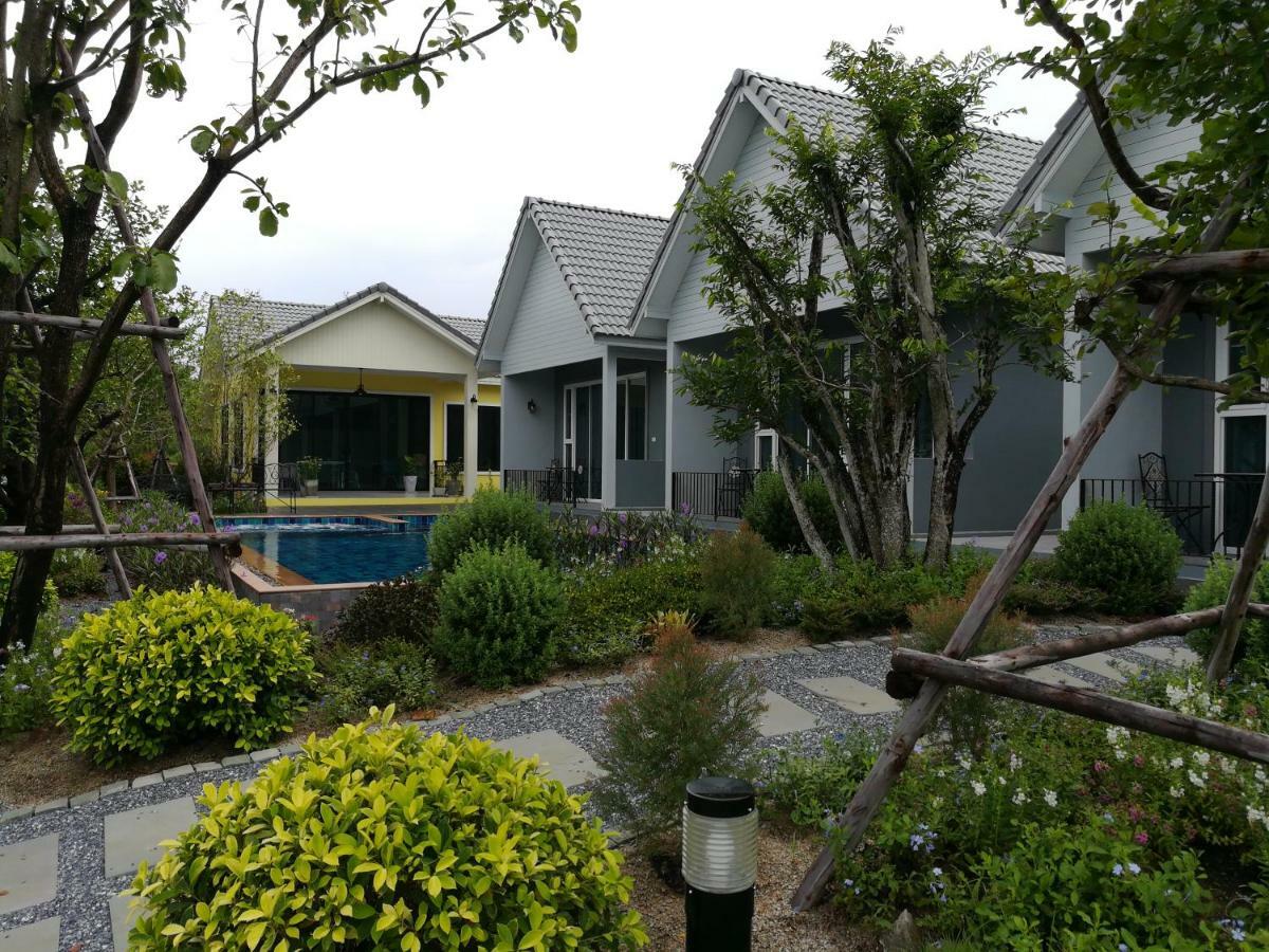 Baan Phurit Khaoyai Hotel Pakchong Exterior photo