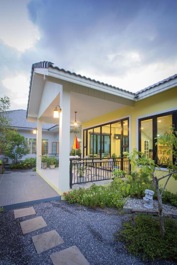 Baan Phurit Khaoyai Hotel Pakchong Exterior photo